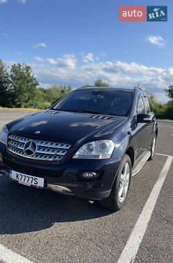 Позашляховик / Кросовер Mercedes-Benz M-Class 2005 в 