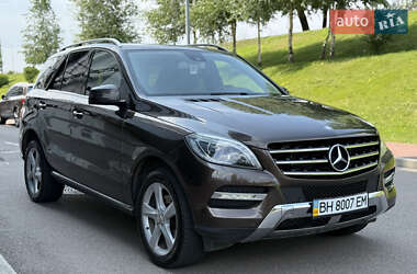 Внедорожник / Кроссовер Mercedes-Benz M-Class 2013 в Киеве