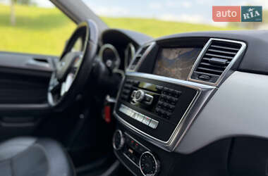 Позашляховик / Кросовер Mercedes-Benz M-Class 2013 в 