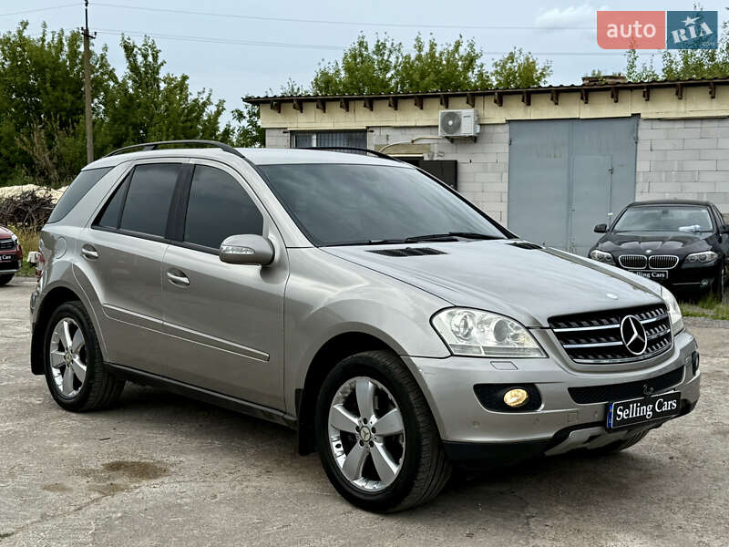 Внедорожник / Кроссовер Mercedes-Benz M-Class 2005 в Ровно