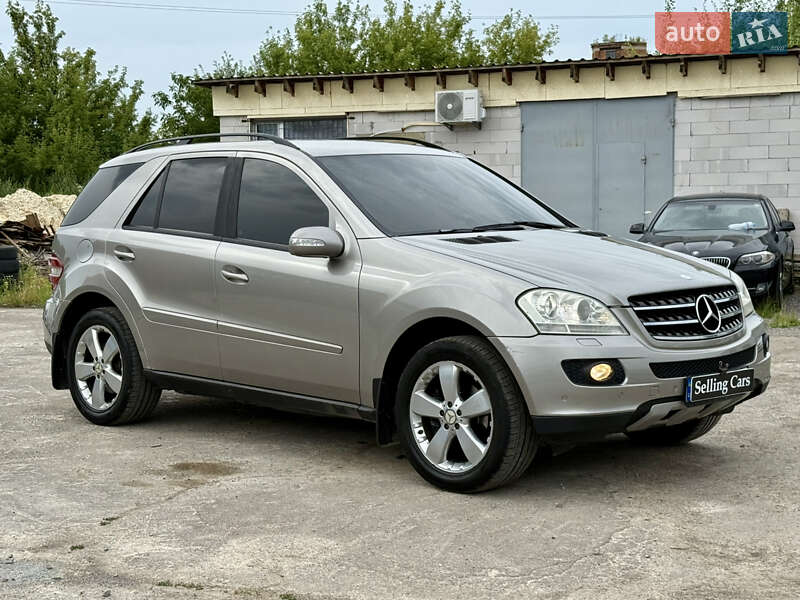 Внедорожник / Кроссовер Mercedes-Benz M-Class 2005 в Ровно