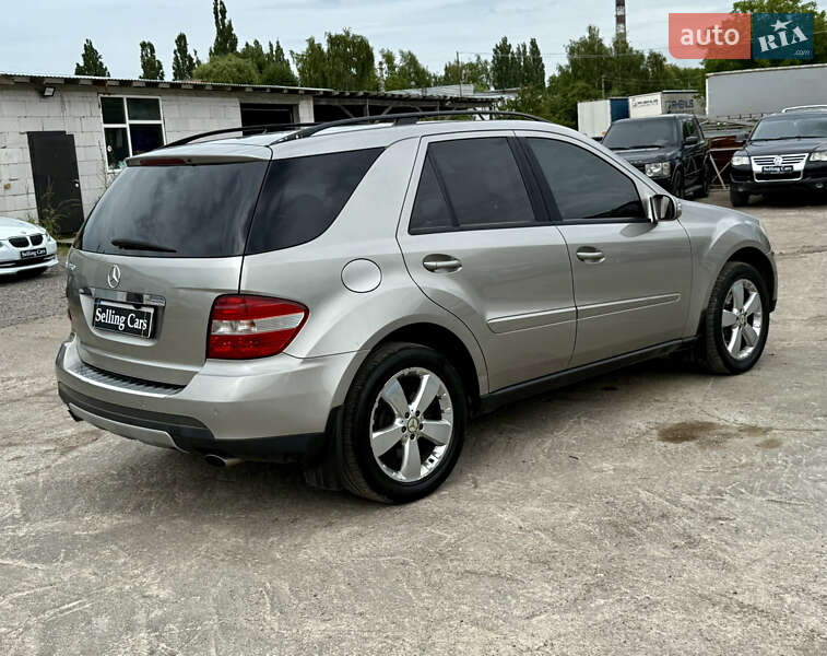 Внедорожник / Кроссовер Mercedes-Benz M-Class 2005 в Ровно