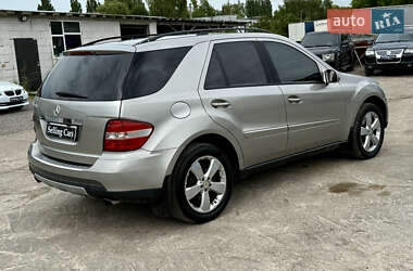 Внедорожник / Кроссовер Mercedes-Benz M-Class 2005 в 