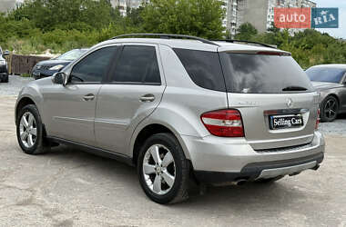 Внедорожник / Кроссовер Mercedes-Benz M-Class 2005 в 