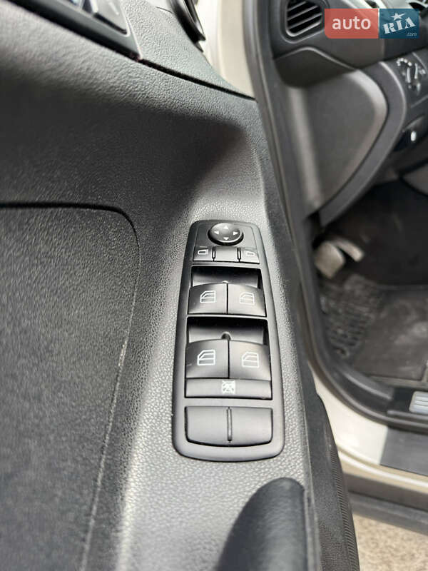 Внедорожник / Кроссовер Mercedes-Benz M-Class 2005 в Ровно