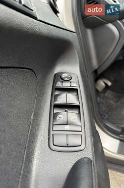 Внедорожник / Кроссовер Mercedes-Benz M-Class 2005 в 
