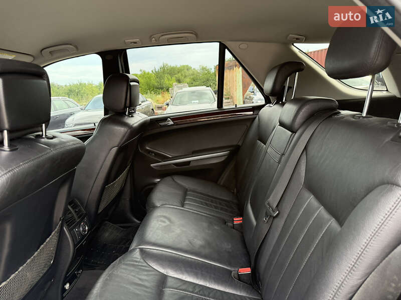 Внедорожник / Кроссовер Mercedes-Benz M-Class 2005 в Ровно