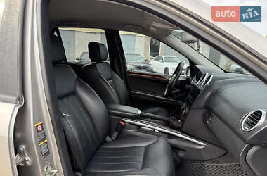 Внедорожник / Кроссовер Mercedes-Benz M-Class 2005 в 