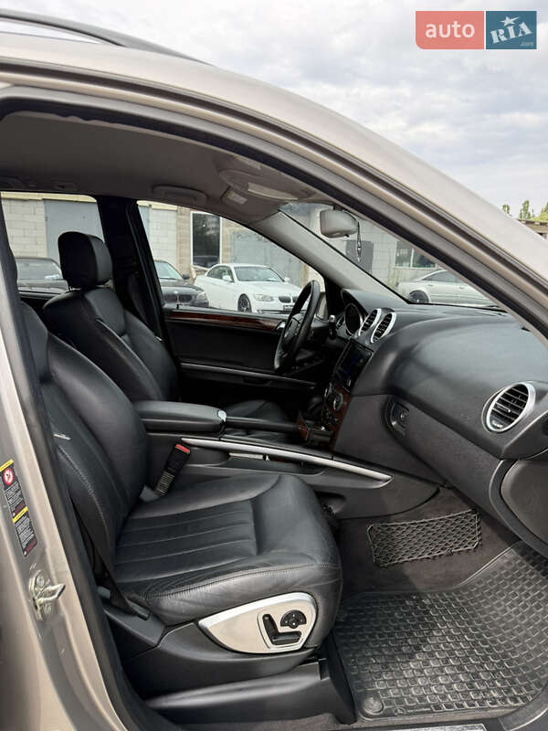Внедорожник / Кроссовер Mercedes-Benz M-Class 2005 в Ровно