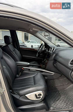 Внедорожник / Кроссовер Mercedes-Benz M-Class 2005 в 