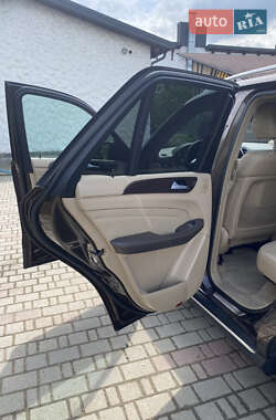 Позашляховик / Кросовер Mercedes-Benz M-Class 2013 в 