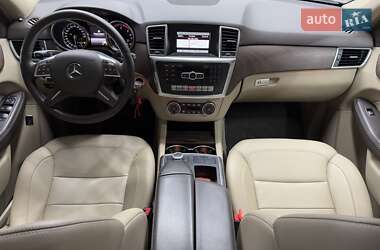 Позашляховик / Кросовер Mercedes-Benz M-Class 2015 в 
