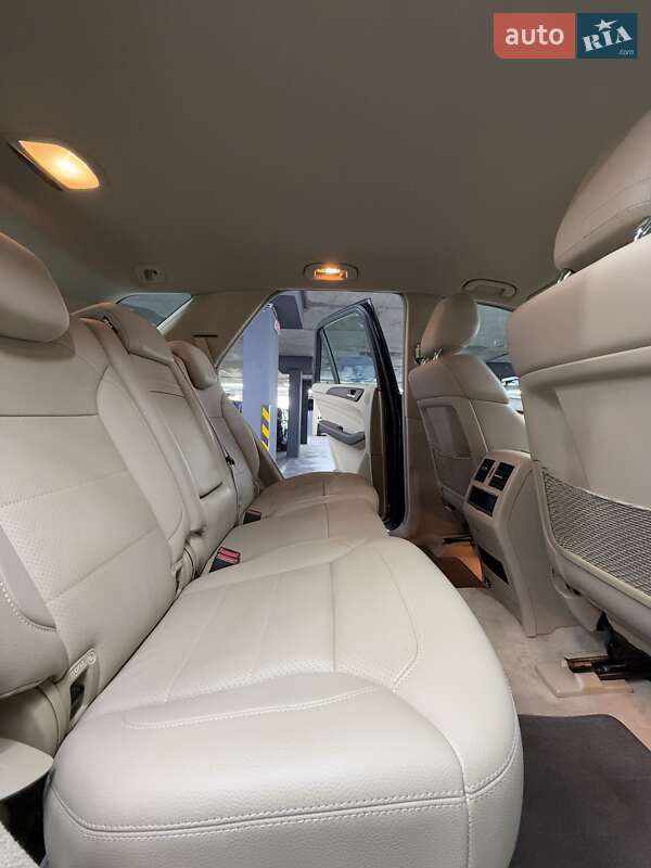 Позашляховик / Кросовер Mercedes-Benz M-Class 2015 в Одесі
