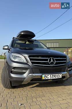 Позашляховик / Кросовер Mercedes-Benz M-Class 2013 в 