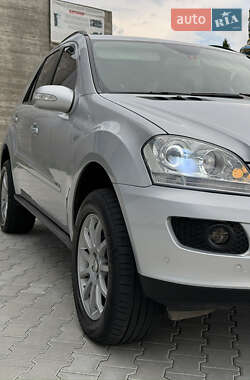 Внедорожник / Кроссовер Mercedes-Benz M-Class 2008 в 