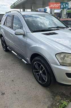 Позашляховик / Кросовер Mercedes-Benz M-Class 2008 в 