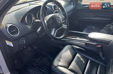 Внедорожник / Кроссовер Mercedes-Benz M-Class 2009 в 