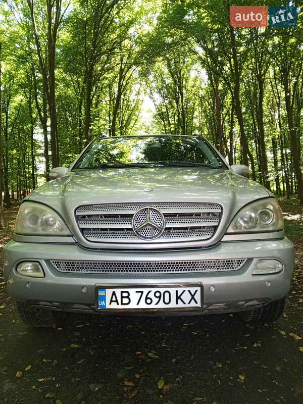 Mercedes-Benz M-Class 2002