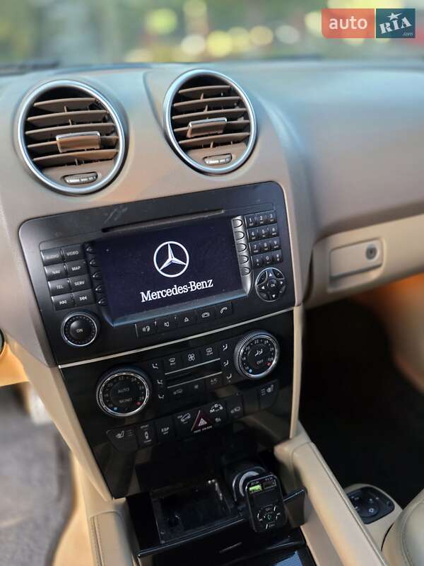 Позашляховик / Кросовер Mercedes-Benz M-Class 2006 в Рівному