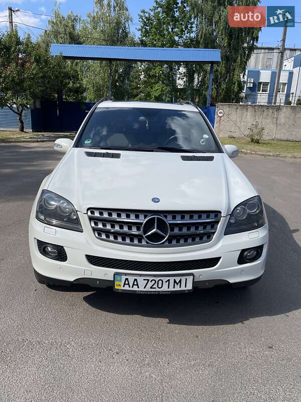Mercedes-Benz M-Class 2008