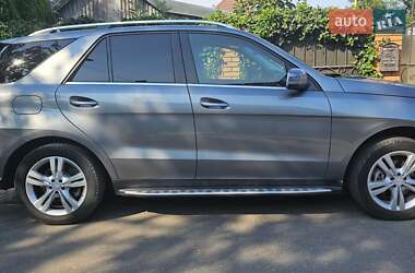 Позашляховик / Кросовер Mercedes-Benz M-Class 2013 в 