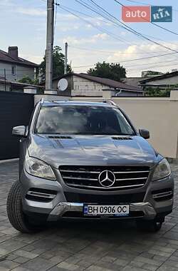 Позашляховик / Кросовер Mercedes-Benz M-Class 2013 в 