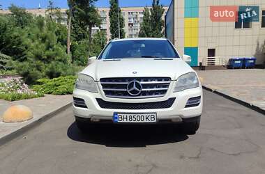 Mercedes-Benz M-Class 2010