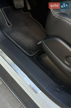 Позашляховик / Кросовер Mercedes-Benz M-Class 2013 в 
