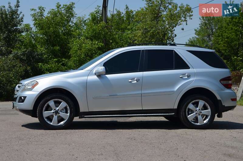 Позашляховик / Кросовер Mercedes-Benz M-Class 2008 в Павлограді