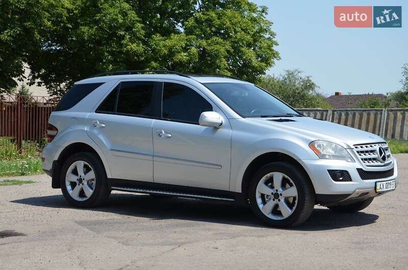 Позашляховик / Кросовер Mercedes-Benz M-Class 2008 в Павлограді