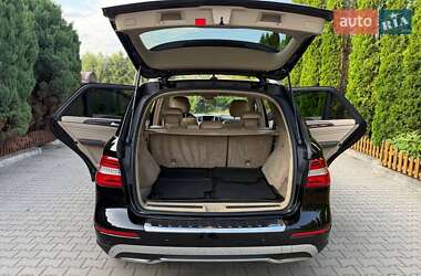Внедорожник / Кроссовер Mercedes-Benz M-Class 2012 в 