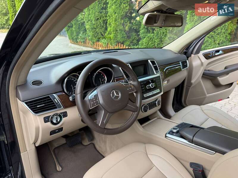 Позашляховик / Кросовер Mercedes-Benz M-Class 2012 в Хмельницькому