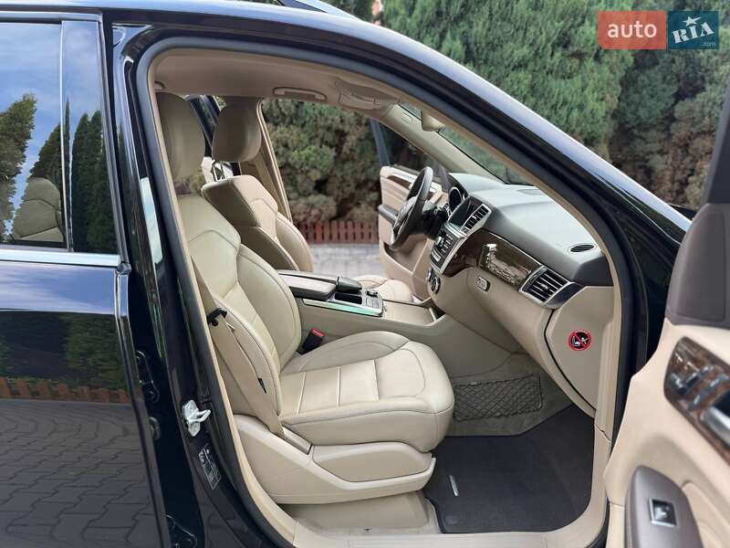 Позашляховик / Кросовер Mercedes-Benz M-Class 2012 в Хмельницькому