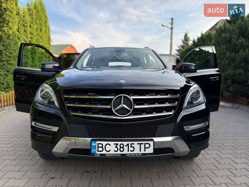 Позашляховик / Кросовер Mercedes-Benz M-Class 2012 в Хмельницькому