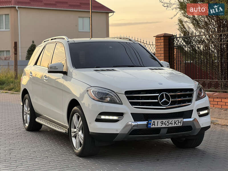 Позашляховик / Кросовер Mercedes-Benz M-Class 2012 в 