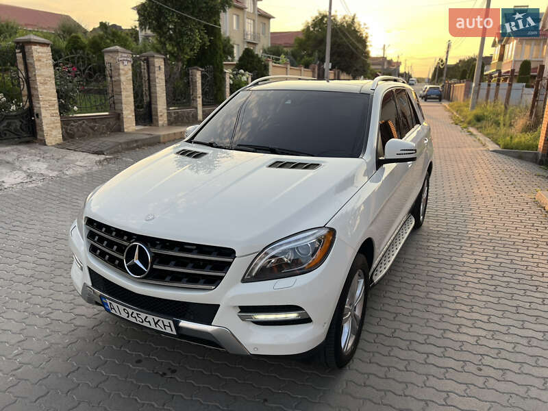 Позашляховик / Кросовер Mercedes-Benz M-Class 2012 в Хмельницькому
