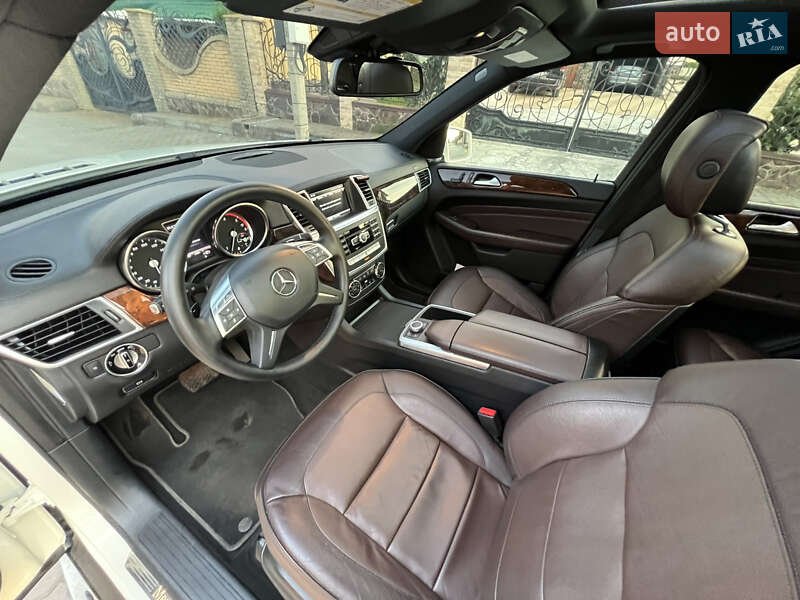 Позашляховик / Кросовер Mercedes-Benz M-Class 2012 в Хмельницькому