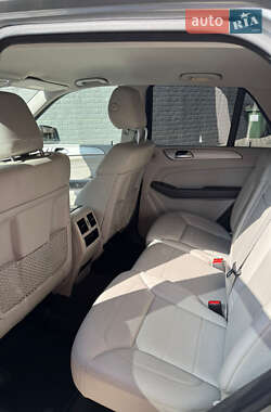 Внедорожник / Кроссовер Mercedes-Benz M-Class 2012 в 