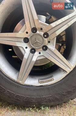 Позашляховик / Кросовер Mercedes-Benz M-Class 2000 в 