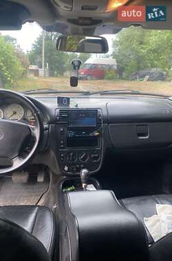 Позашляховик / Кросовер Mercedes-Benz M-Class 2000 в 