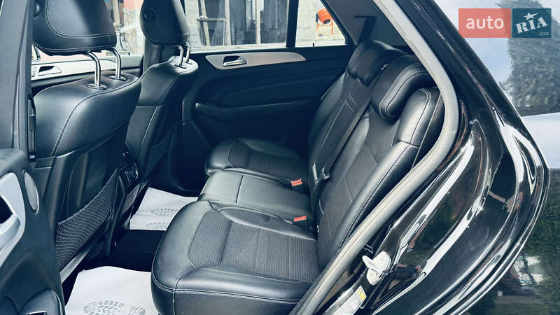 Внедорожник / Кроссовер Mercedes-Benz M-Class 2012 в Сваляве