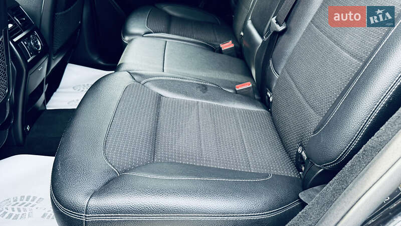 Внедорожник / Кроссовер Mercedes-Benz M-Class 2012 в Сваляве