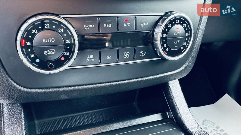 Внедорожник / Кроссовер Mercedes-Benz M-Class 2012 в Сваляве