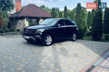 Внедорожник / Кроссовер Mercedes-Benz M-Class 2012 в 