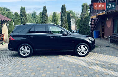 Внедорожник / Кроссовер Mercedes-Benz M-Class 2012 в 