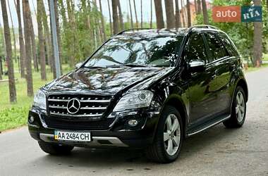 Внедорожник / Кроссовер Mercedes-Benz M-Class 2010 в Киеве