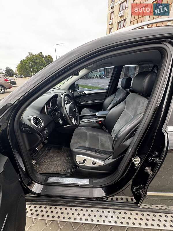 Позашляховик / Кросовер Mercedes-Benz M-Class 2011 в Черкасах