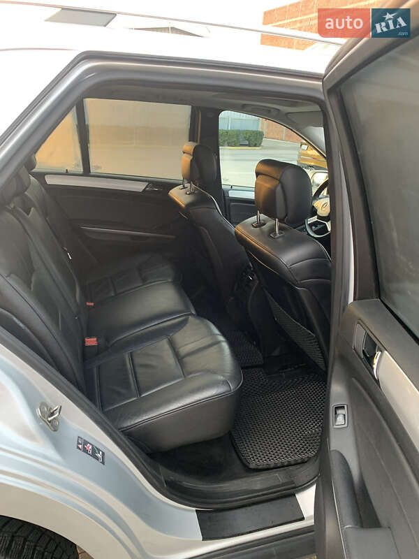 Внедорожник / Кроссовер Mercedes-Benz M-Class 2008 в Черновцах