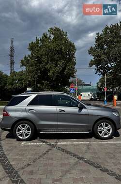 Внедорожник / Кроссовер Mercedes-Benz M-Class 2013 в 