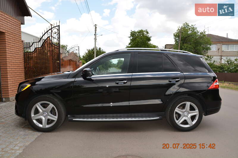 Позашляховик / Кросовер Mercedes-Benz M-Class 2014 в Первомайську